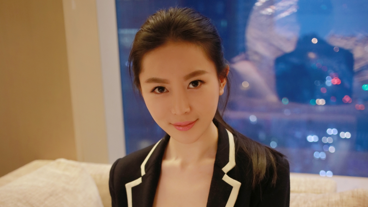 慕羽茜黑色外套气质美女4k壁纸