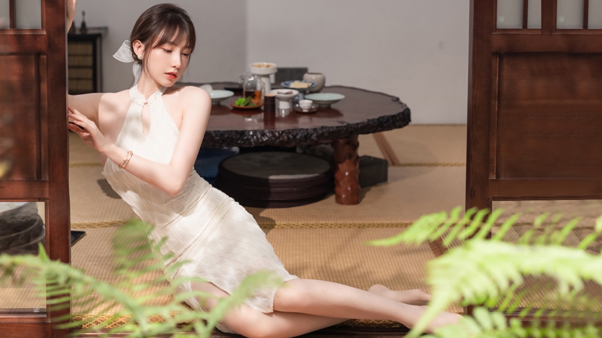 刘奕宁美女模特美腿旗袍古典4k壁纸