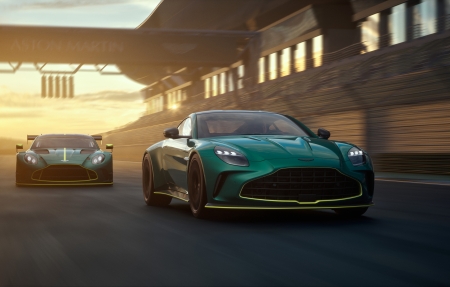 ˹١ Aston Martin Vantage AMR GT34Kֽ 3840x2160