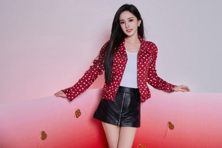 ���� ��ɫ�·� ���� 4K��Ů��ֽ 3840x2560