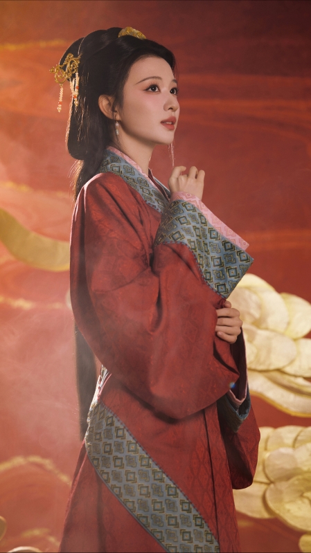 ����Ȼ ��ɫ��װ�ŷ���Ů4k�ֻ���ֽ��������