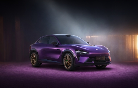 С��YU7��ˮ��4K��ֽ3840x2160