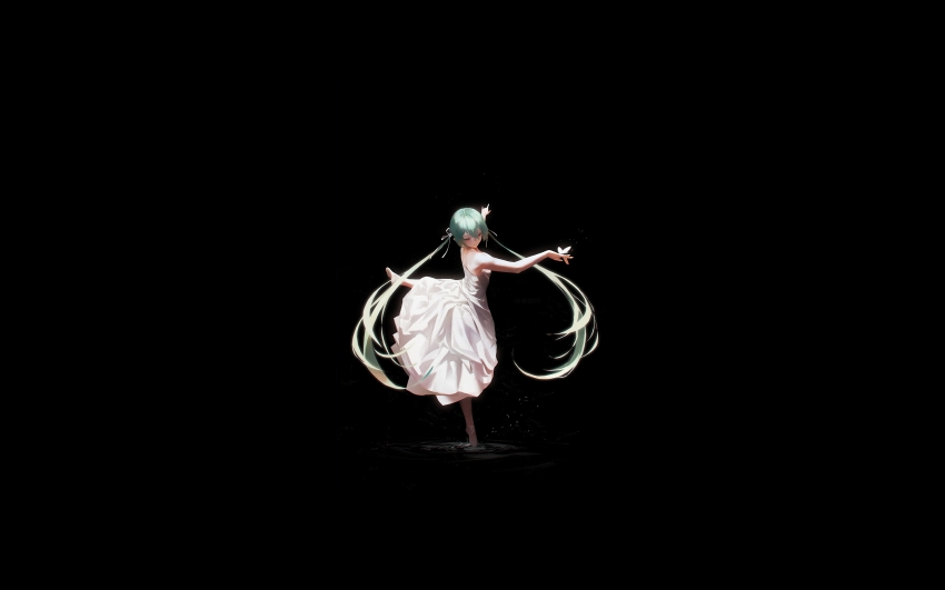 初音花之舞 极简 黑色背景 4K高清动漫壁纸 3840x2400
